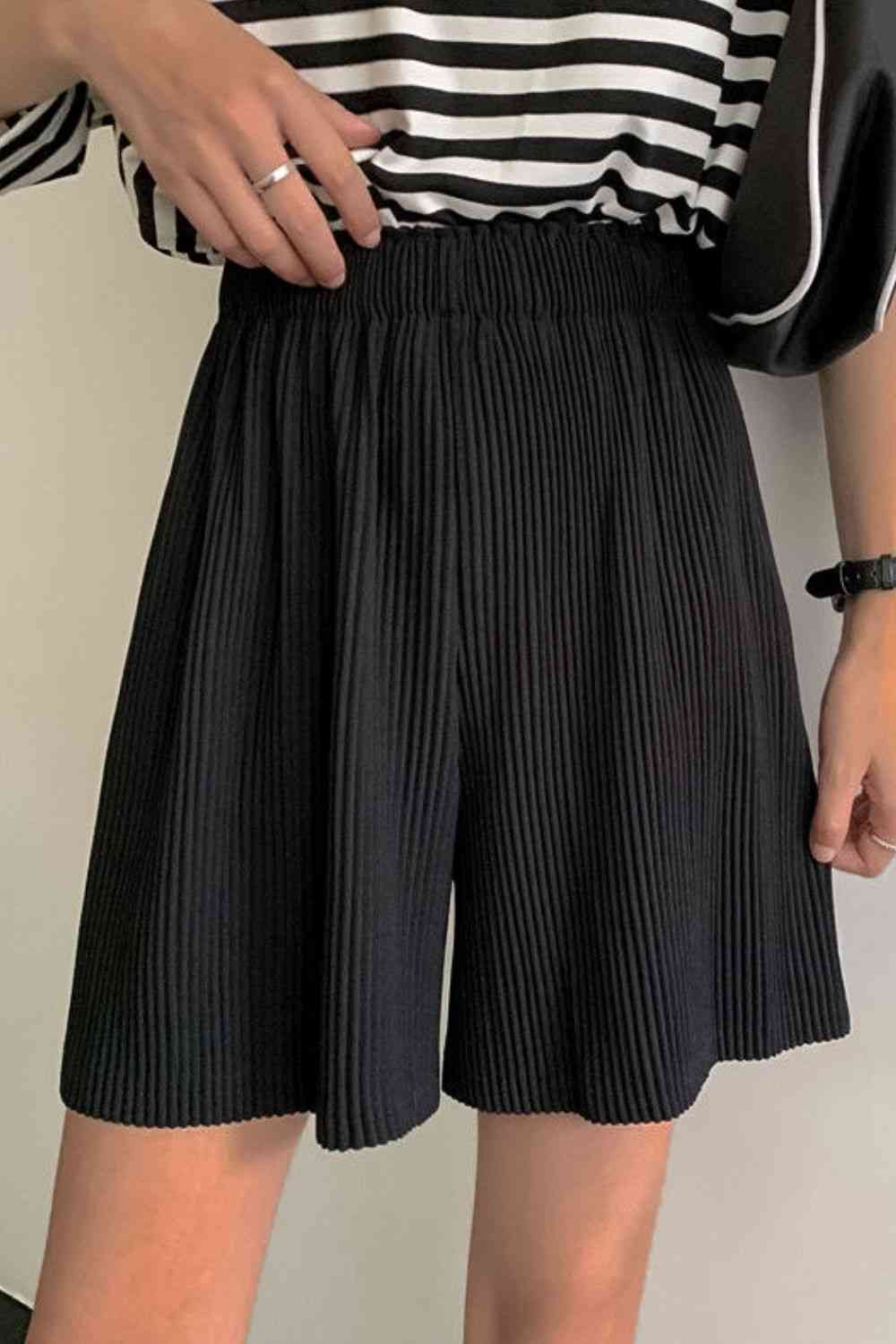 Accordion Pleated Wide Leg Shorts